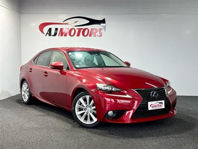 2013 Lexus IS300h