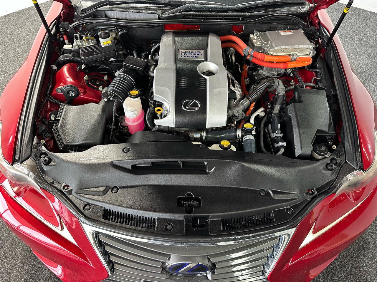 2013 Lexus IS300h