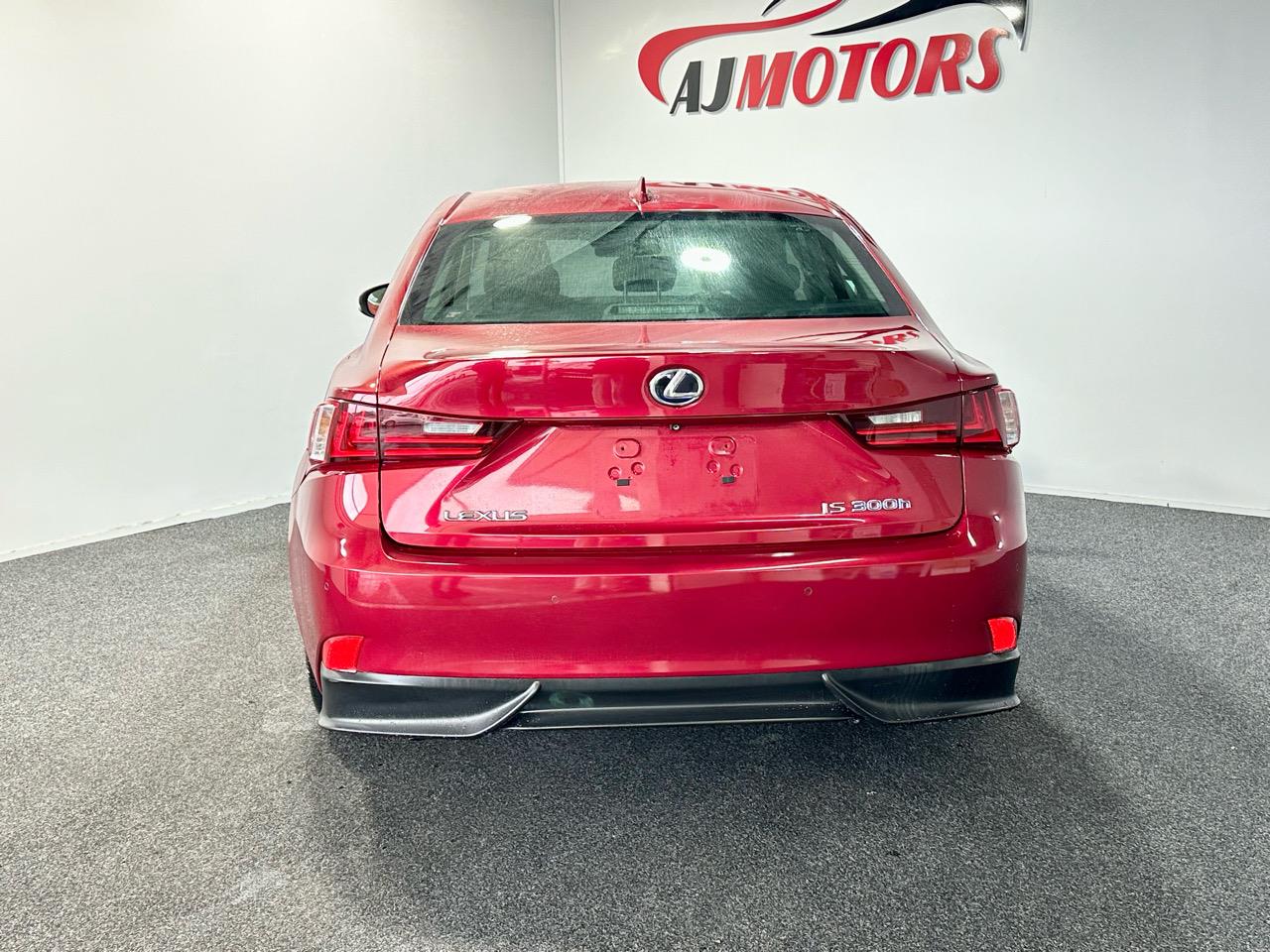 2013 Lexus IS300h