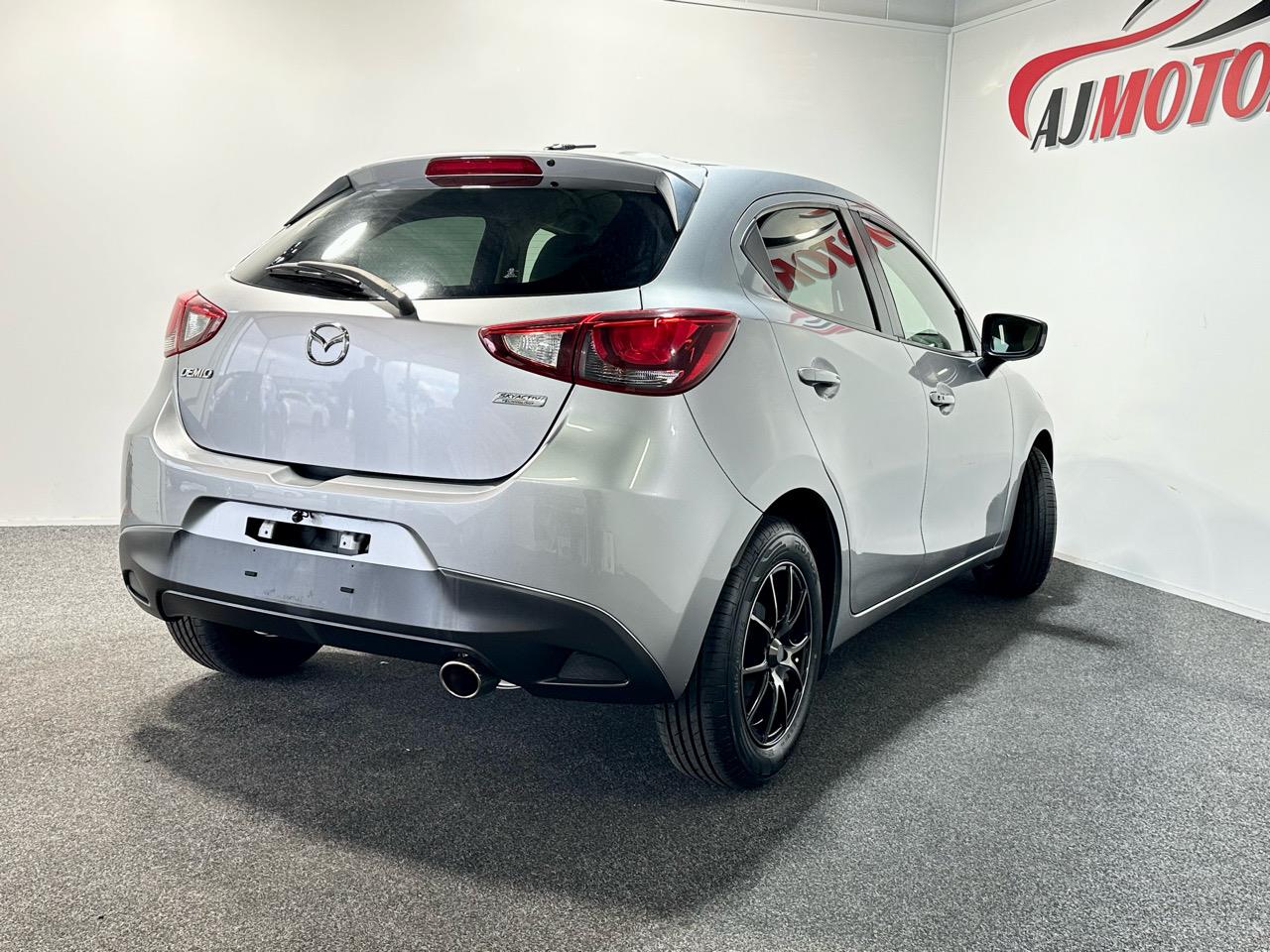 2015 Mazda Demio