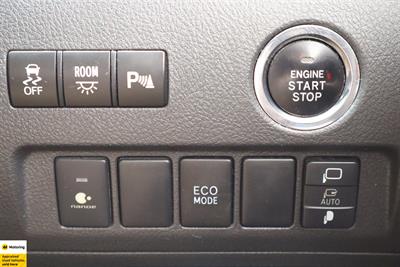 2012 Toyota Vellfire - Thumbnail