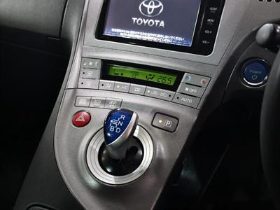 2014 Toyota Prius - Thumbnail