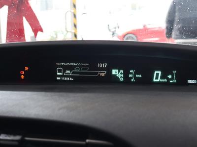 2014 Toyota Prius - Thumbnail
