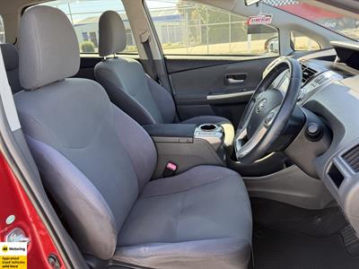 2013 Toyota Prius - Thumbnail