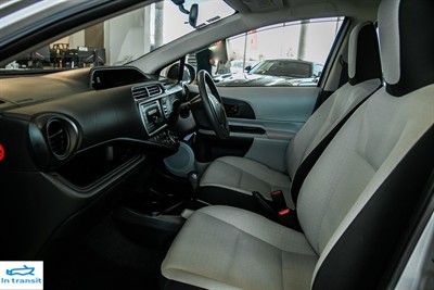 2013 Toyota Aqua - Thumbnail