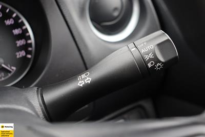 2021 Nissan Navara - Thumbnail