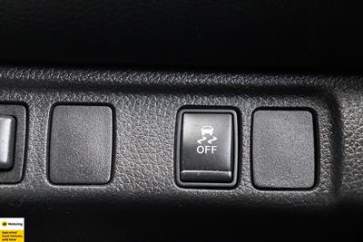 2021 Nissan Navara - Thumbnail