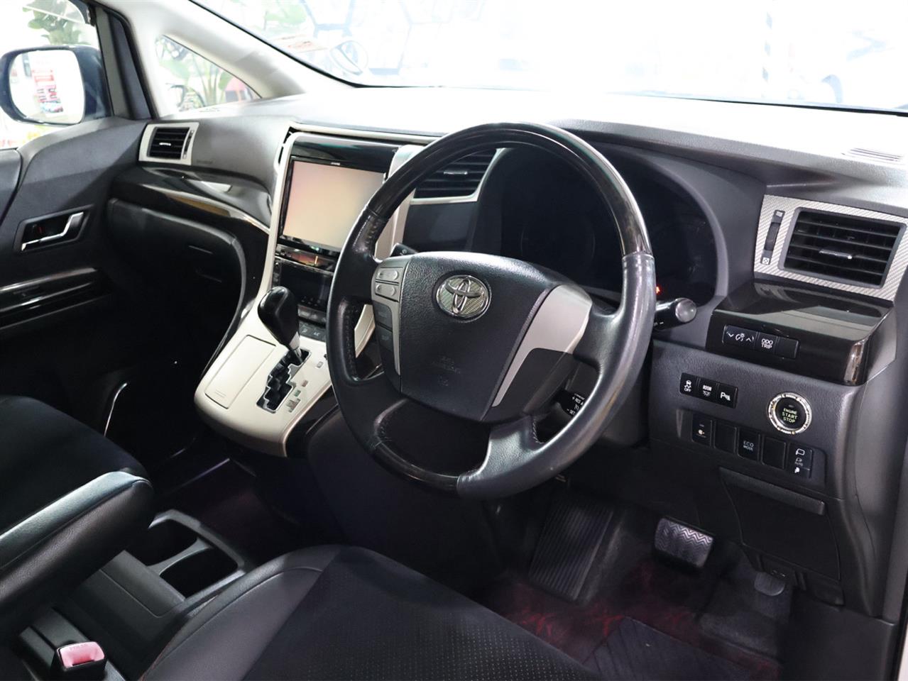 2013 Toyota Vellfire