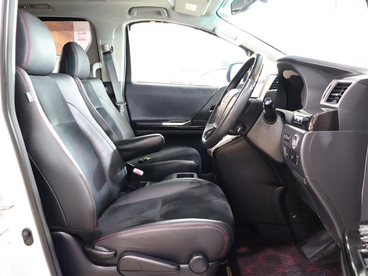 2013 Toyota Vellfire