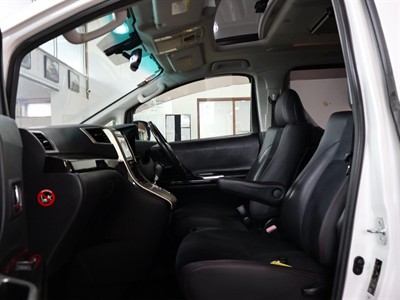 2013 Toyota Vellfire - Thumbnail