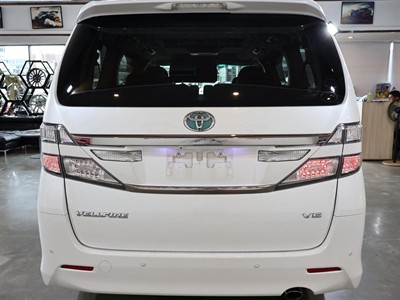 2013 Toyota Vellfire - Thumbnail