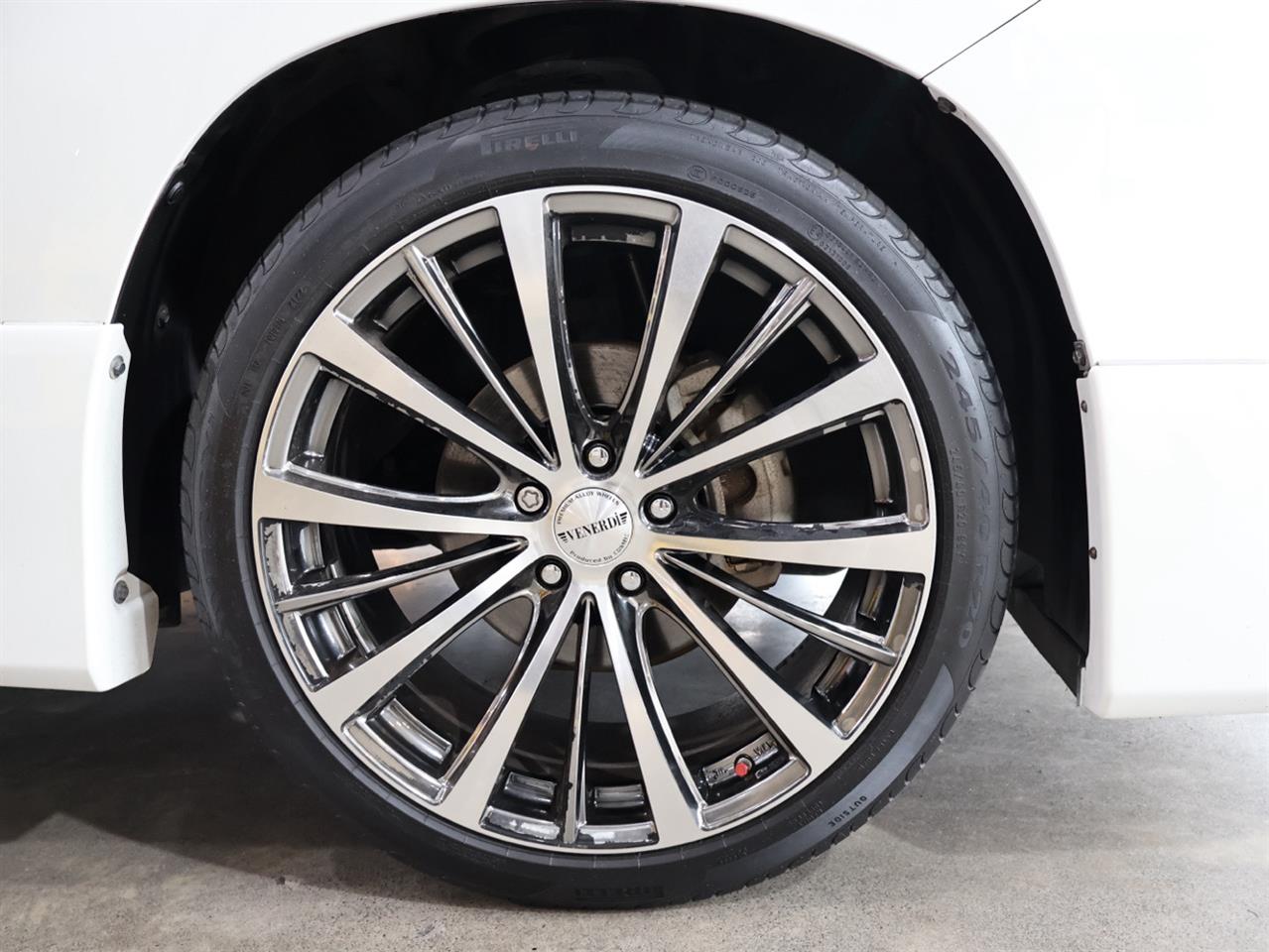 2013 Toyota Vellfire