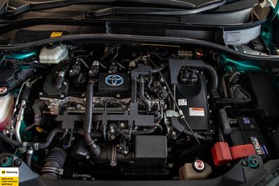 2017 Toyota C-HR - Thumbnail