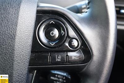 2019 Toyota Prius - Thumbnail