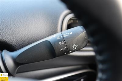 2019 Toyota Prius - Thumbnail