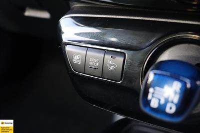 2019 Toyota Prius - Thumbnail