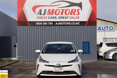 2019 Toyota Prius - Thumbnail
