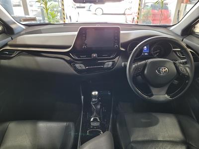 2020 Toyota C-HR - Thumbnail