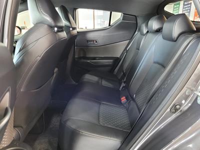 2020 Toyota C-HR - Thumbnail