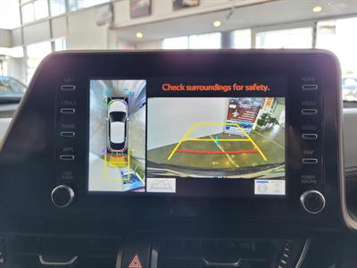 2020 Toyota C-HR - Thumbnail