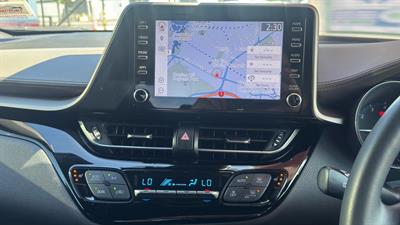 2020 Toyota C-HR - Thumbnail