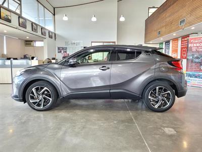 2020 Toyota C-HR - Thumbnail