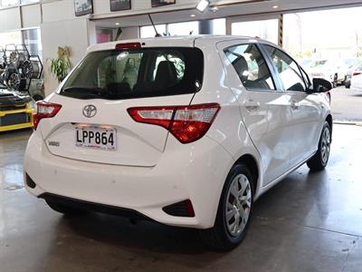 2018 Toyota Yaris - Thumbnail