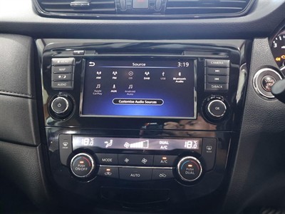 2022 Nissan X-Trail - Thumbnail