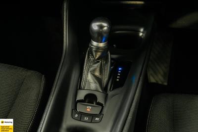 2017 Toyota C-HR - Thumbnail