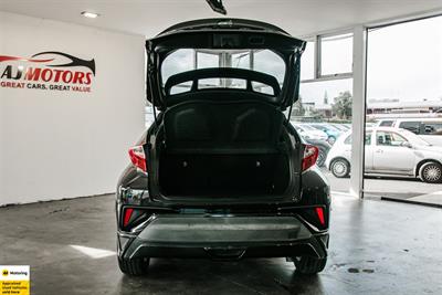 2017 Toyota C-HR - Thumbnail