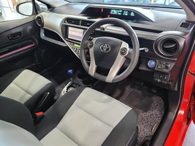 2014 Toyota Aqua - Thumbnail