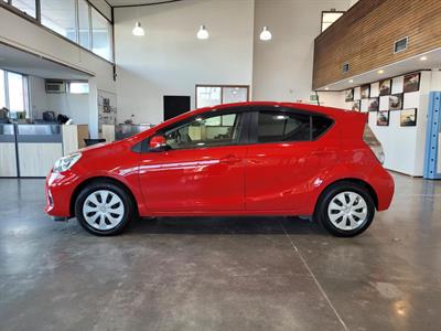 2014 Toyota Aqua - Thumbnail