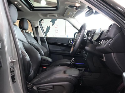 2021 MINI Cooper - Thumbnail