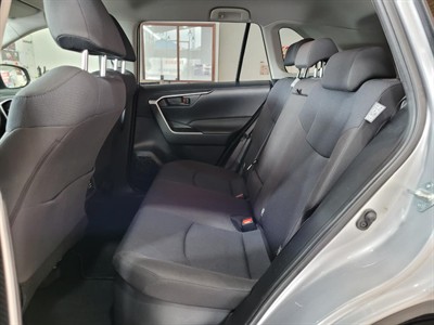 2021 Toyota RAV4 - Thumbnail