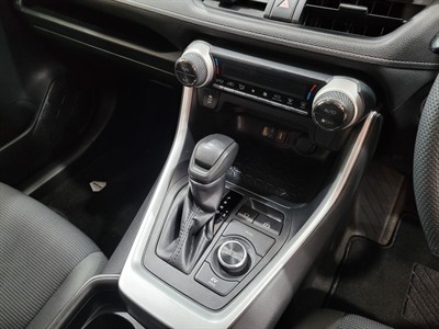 2021 Toyota RAV4 - Thumbnail