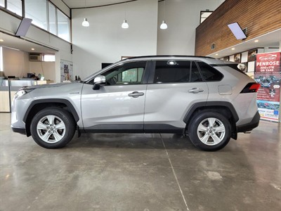 2021 Toyota RAV4 - Thumbnail