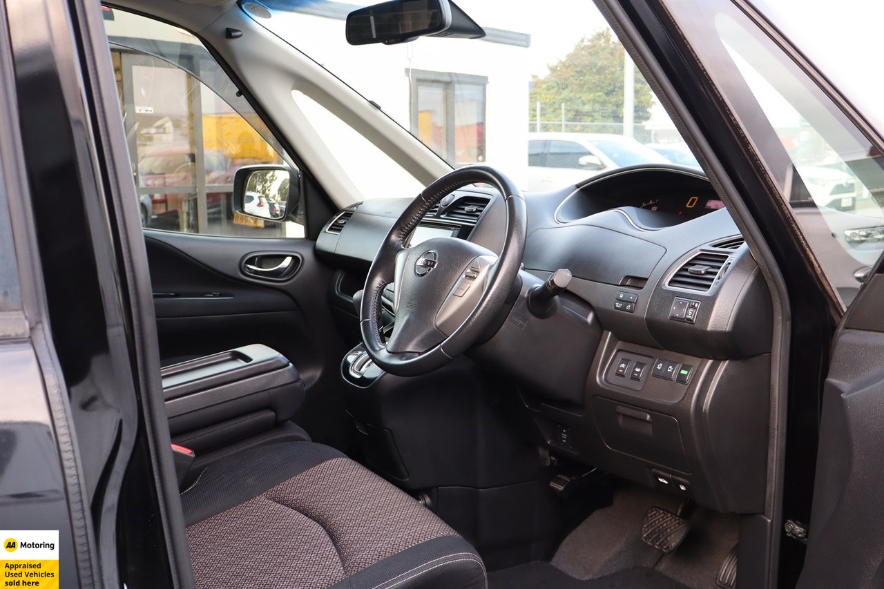 2015 Nissan Serena