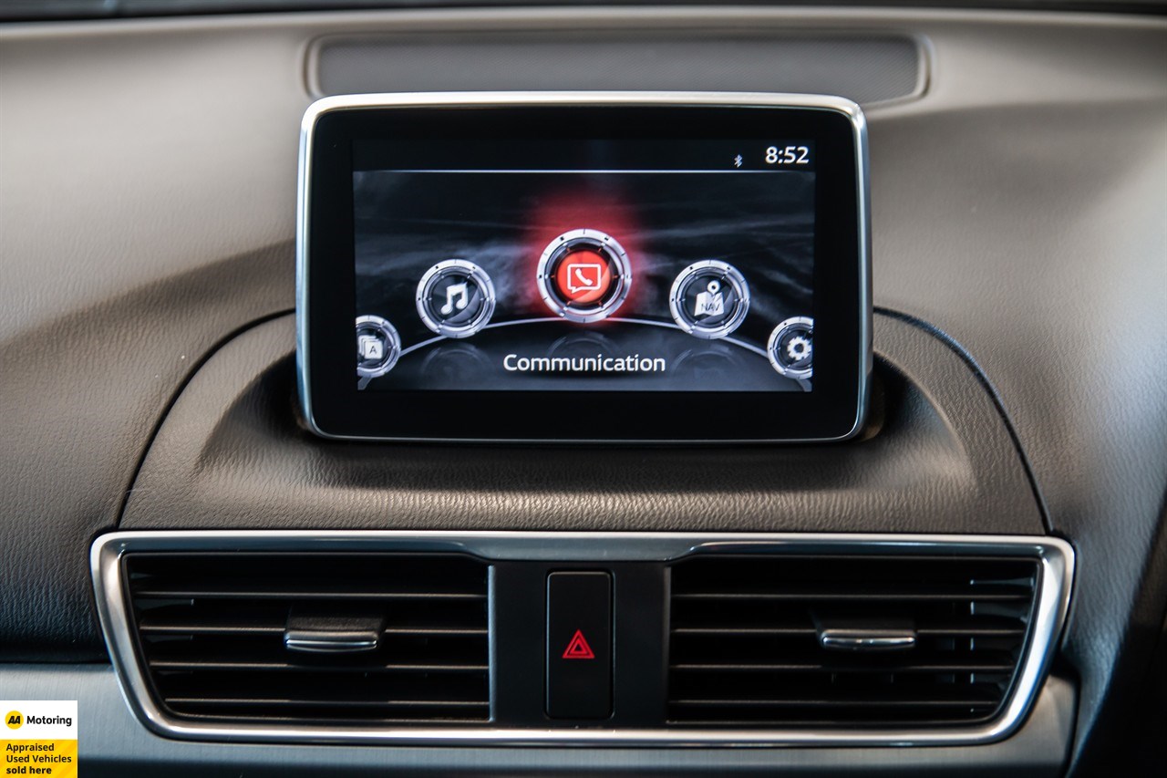 2014 Mazda Axela