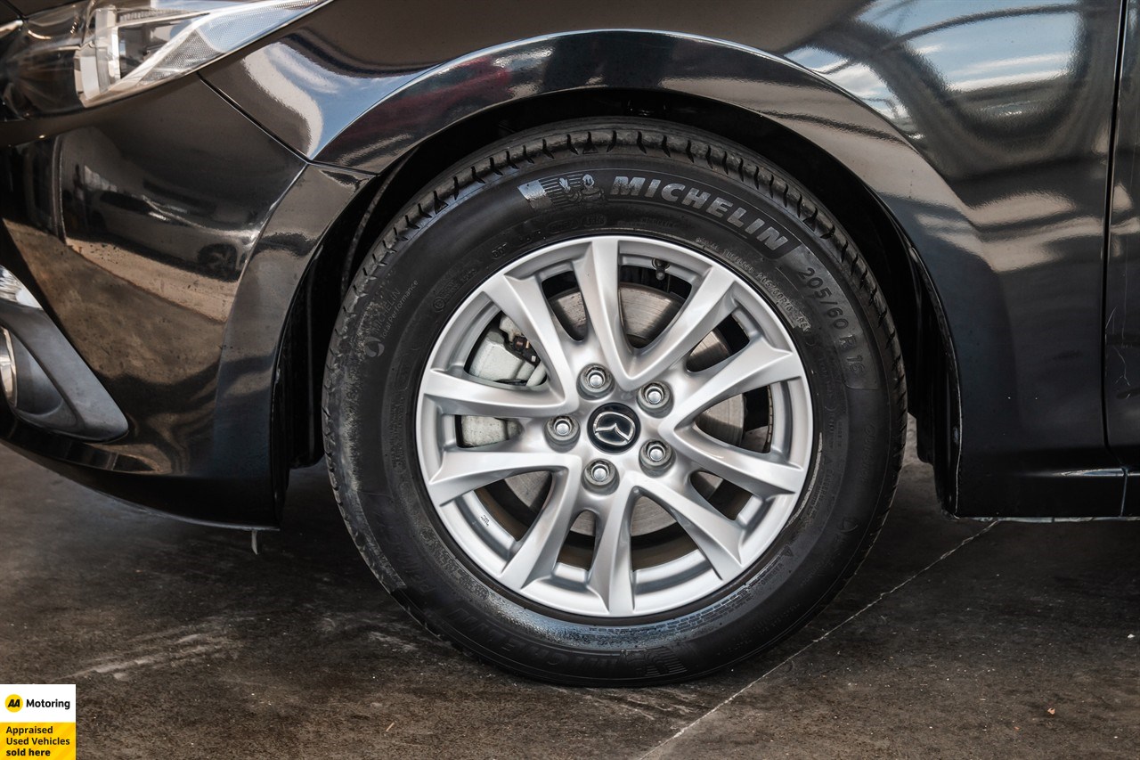2014 Mazda Axela