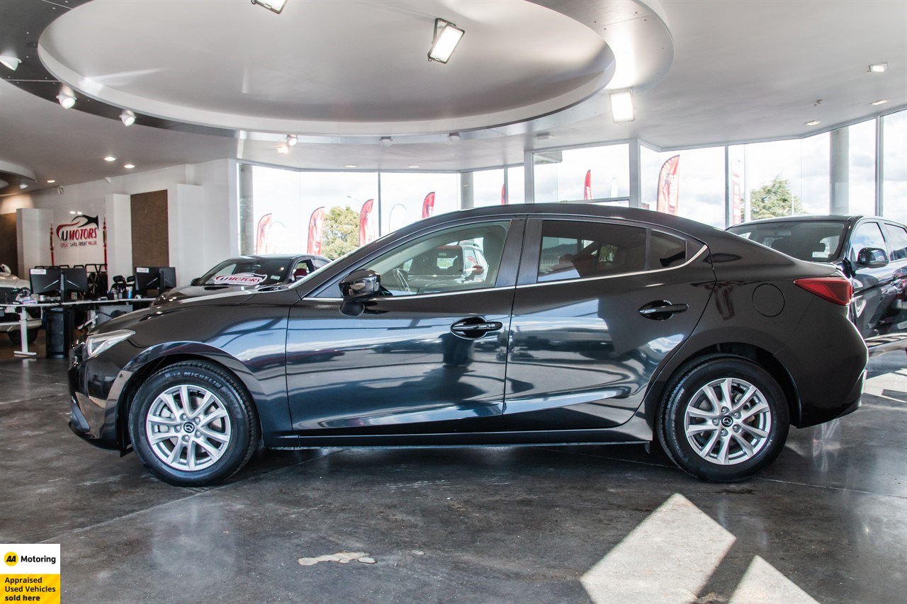 2014 Mazda Axela
