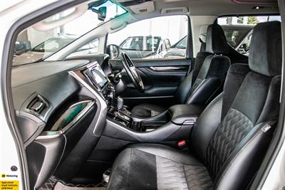 2018 Toyota Vellfire - Thumbnail