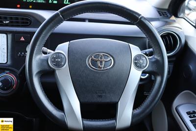 2013 Toyota Aqua - Thumbnail