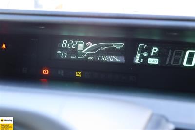 2013 Toyota Aqua - Thumbnail