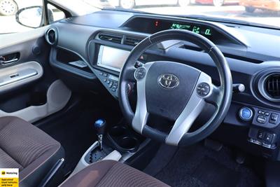 2013 Toyota Aqua - Thumbnail