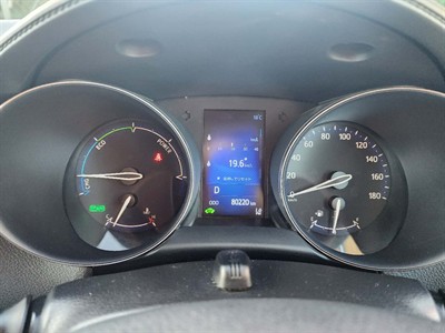 2017 Toyota C-HR - Thumbnail