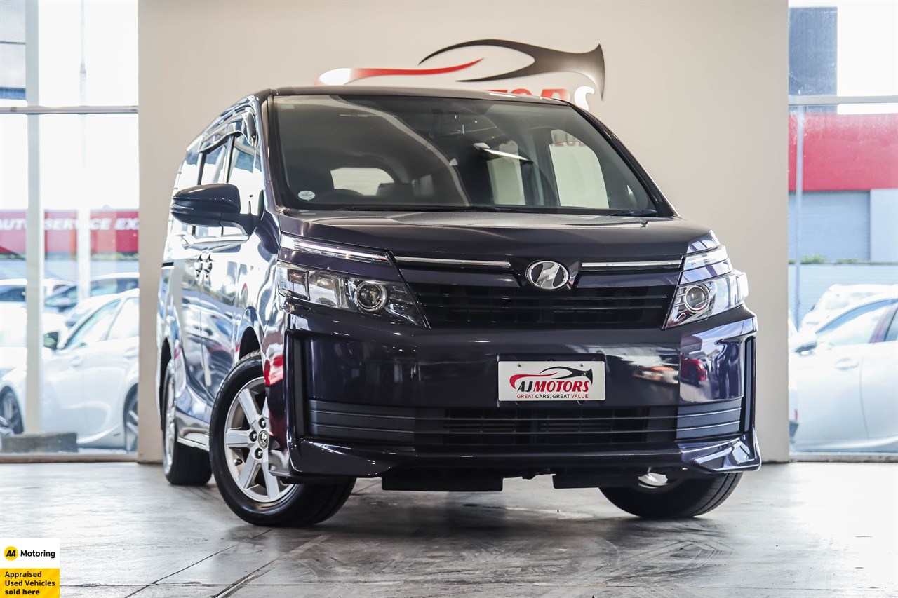 2014 Toyota Voxy