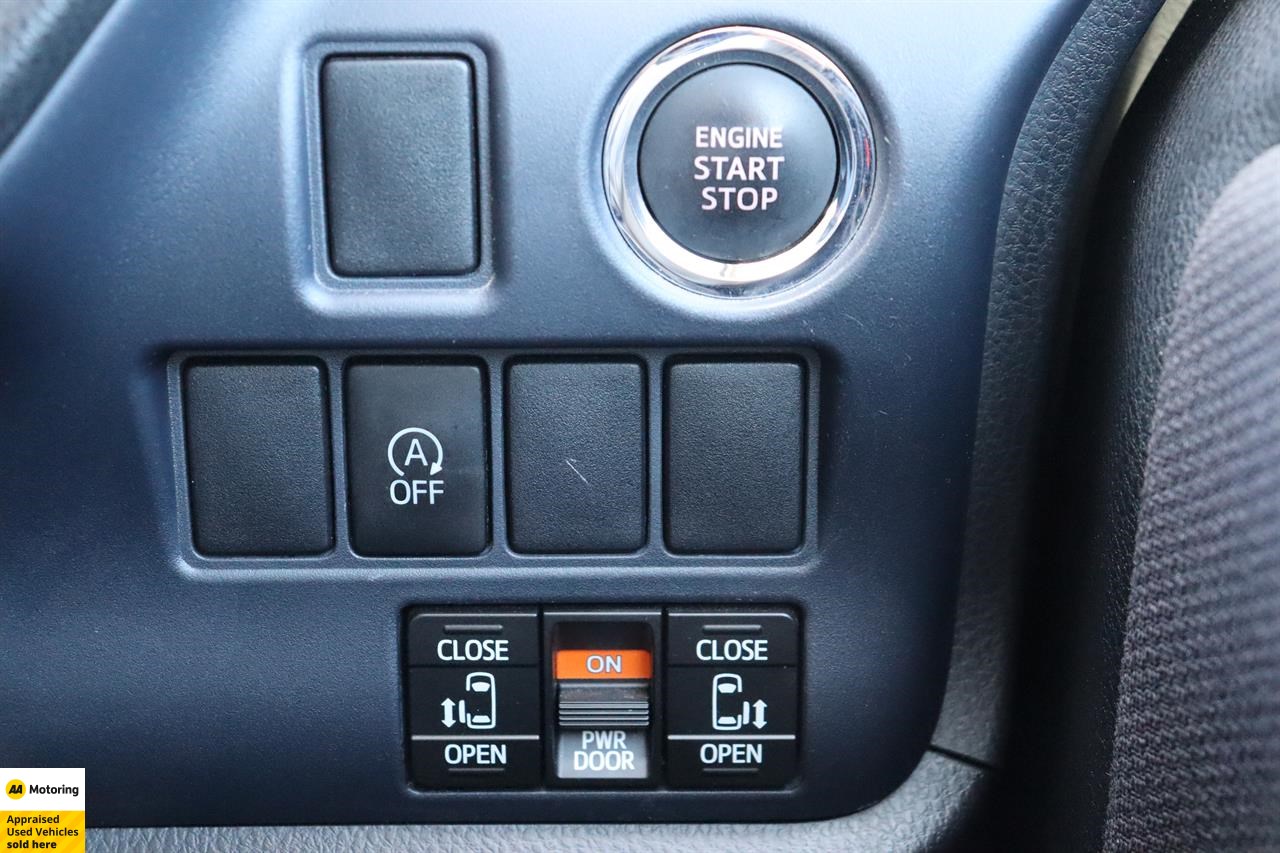 2015 Toyota Noah