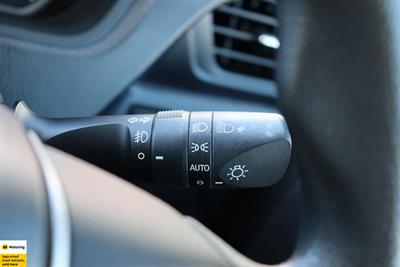2015 Toyota Noah - Thumbnail