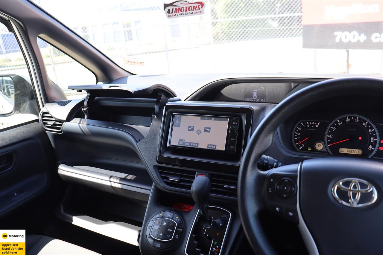 2015 Toyota Noah
