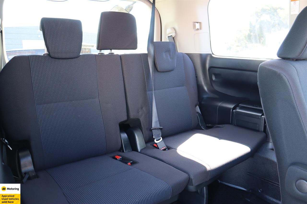2015 Toyota Noah